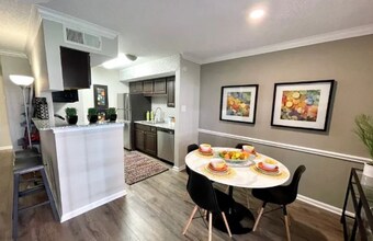 2201 Montgomery Park Blvd-Unit -3551A in Conroe, TX - Building Photo - Building Photo