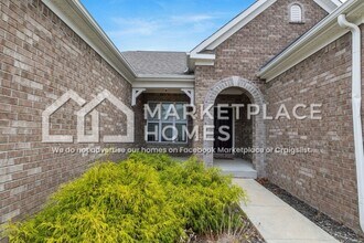 1347 Hazy Falls Blvd in Westfield, IN - Foto de edificio - Building Photo