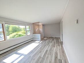 1 Islanda Ct in East Lyme, CT - Building Photo - Building Photo