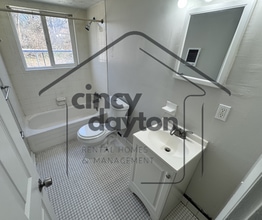 6118 Stover Ave in Cincinnati, OH - Building Photo - Building Photo