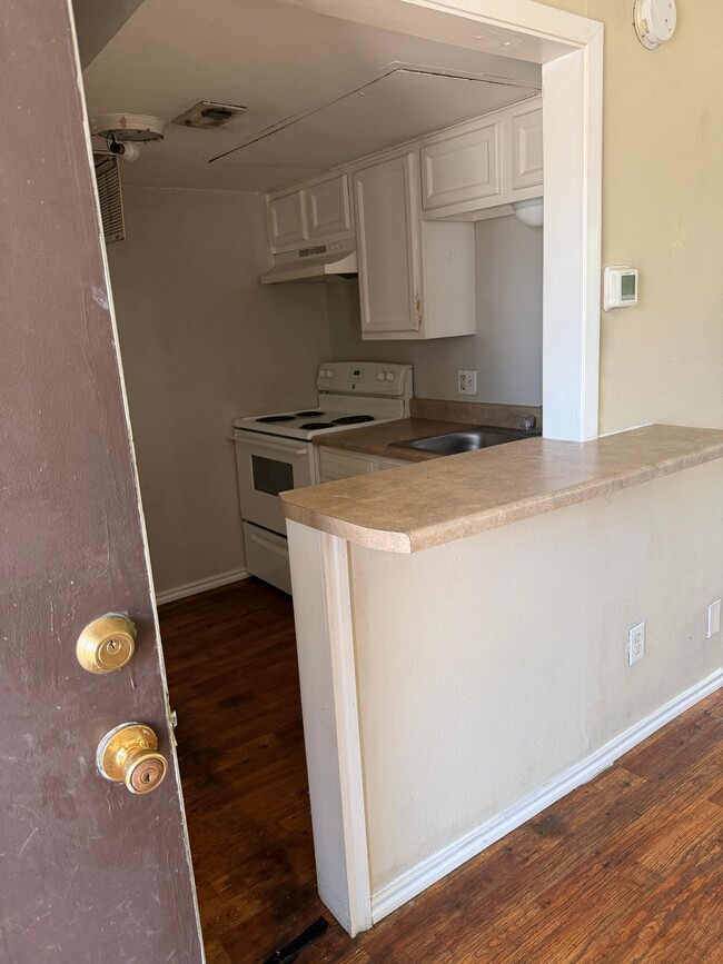 750 Bonham St, Unit 20