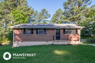 8191 Dunellen Ln in Jonesboro, GA - Building Photo