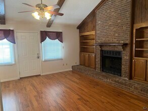 213 Westwood Dr in Warner Robins, GA - Building Photo - Building Photo