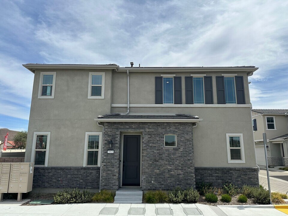 29561 Monarch Rd in Menifee, CA - Building Photo