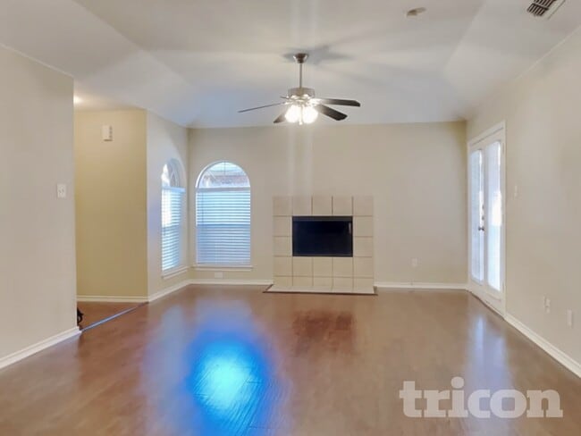 700 Stribling Cir in Azle, TX - Building Photo - Building Photo