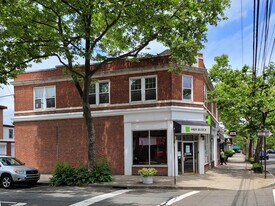 826 State St in New Haven, CT - Building Photo