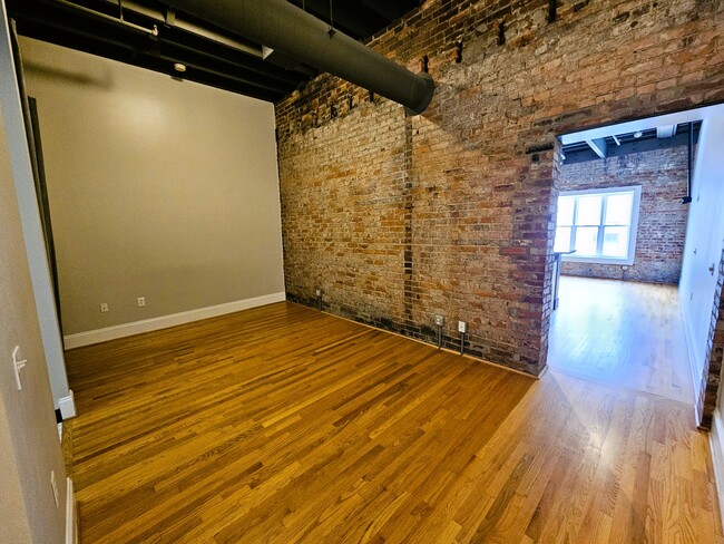 1417 Market St in Chattanooga, TN - Building Photo - Building Photo