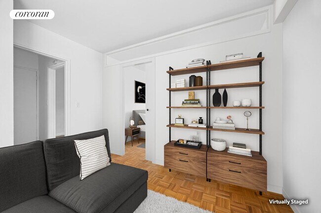 245 E 35th St in New York, NY - Building Photo - Building Photo