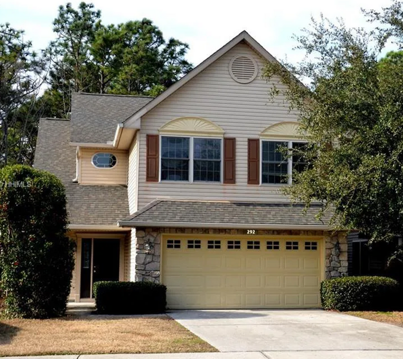 292 Ceasar Pl in Hilton Head Island, SC - Building Photo