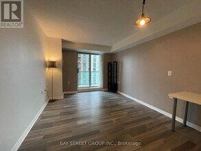 906-920 OLIVE Ave in Toronto, ON - Building Photo - Building Photo