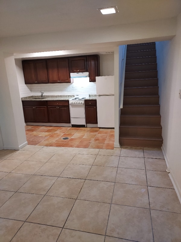 property at 25 Balmoral Dr E