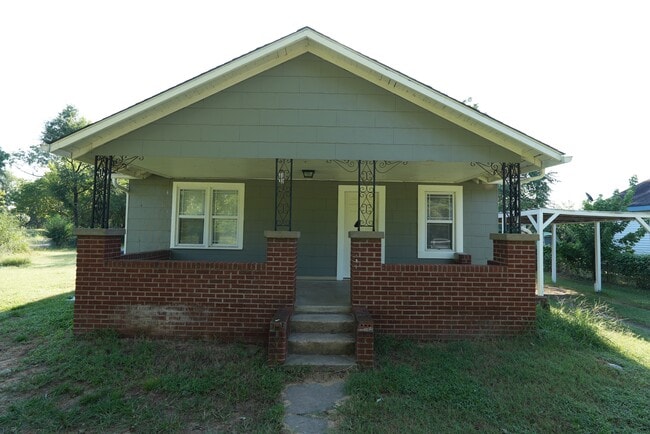 property at 405 S 60th W Ave