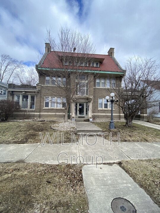 408 W Mulberry St in Kokomo, IN - Building Photo