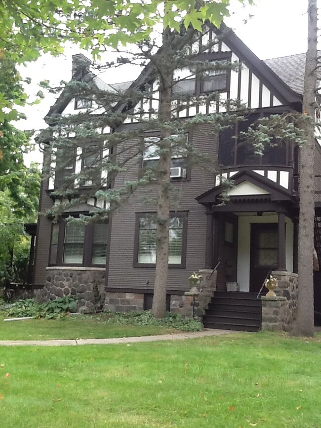 717 W Huron St, Unit 4