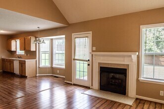 2200 Kim Dr in Clarksville, TN - Building Photo - Building Photo