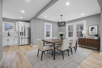 2106 Whittier St in Rahway, NJ - Foto de edificio - Building Photo