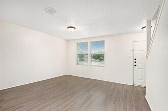 5100 Weather Rock Ln in Fort Worth, TX - Building Photo - Building Photo