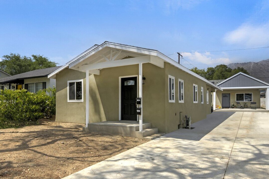 3251 Mataro St in Pasadena, CA - Building Photo