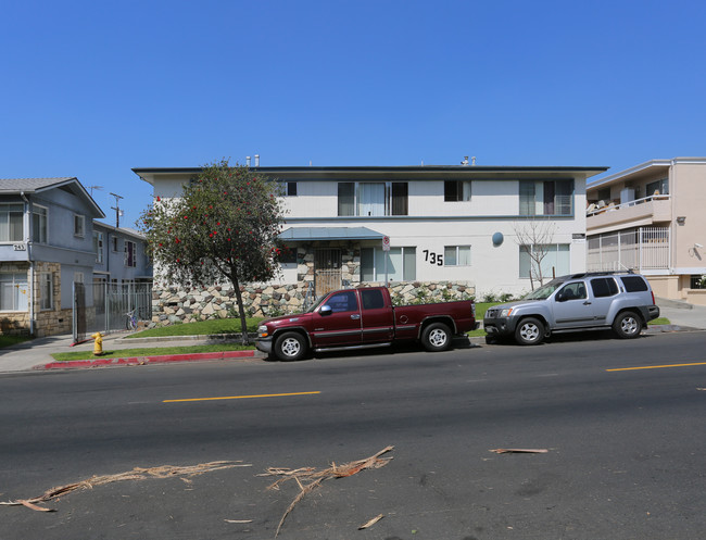 735 S Harvard Blvd in Los Angeles, CA - Building Photo - Building Photo