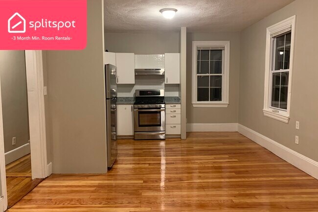 96 Sheridan St-Unit -Unit 3 in Boston, MA - Building Photo - Building Photo