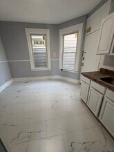 21 Vail St, Unit 3L in Newark, NJ - Foto de edificio - Building Photo