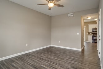 343 Chestnut Ave in Cookeville, TN - Foto de edificio - Building Photo