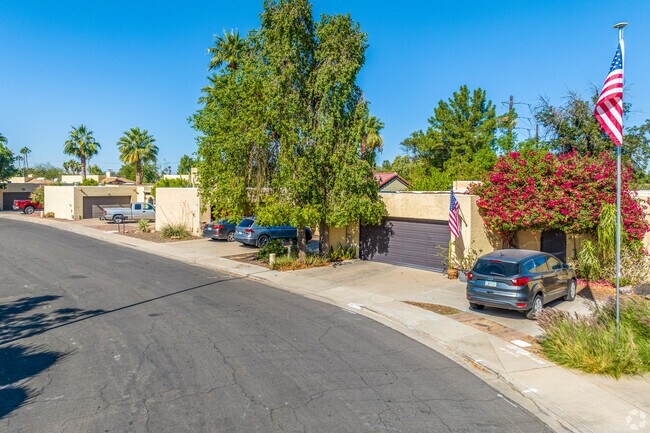 Homes for rent in Country Club, AZ