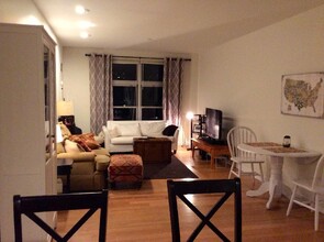 609 Albany St, Unit 206 in Boston, MA - Building Photo - Building Photo