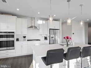 100 St Ives Pl in Oxon Hill, MD - Building Photo - Building Photo