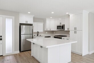 16 Alamar St in Thousand Oaks, CA - Building Photo - Building Photo