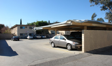 15011 Vanowen St in Van Nuys, CA - Building Photo - Building Photo