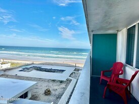 2800 N Atlantic Ave, Unit 407 in Daytona Beach, FL - Building Photo