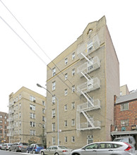 4163 Frame Pl in Flushing, NY - Building Photo - Building Photo