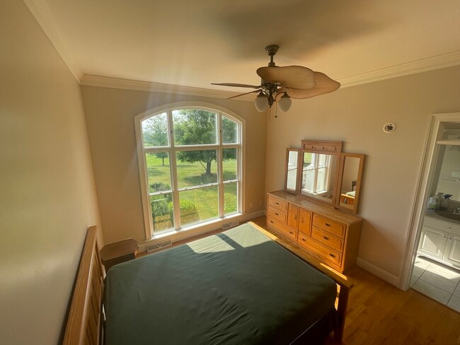 property at 1390 Windy Knoll Rd