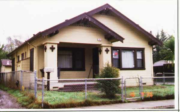 622 Olive St in Santa Rosa, CA - Foto de edificio - Building Photo