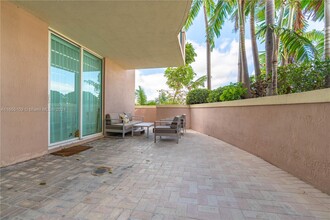 17555 Atlantic Blvd, Unit 508 in Sunny Isles Beach, FL - Building Photo - Building Photo