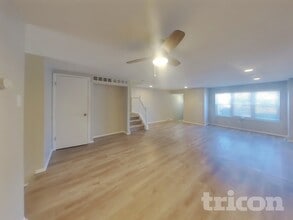 5127 N Hunters Ct in Bensalem, PA - Building Photo - Building Photo