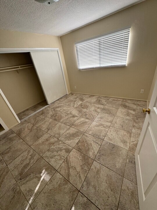 1193 N Ardmore Ave, Unit 9 in Los Angeles, CA - Building Photo