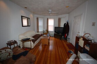 58 Mansfield St, Unit 1 in Boston, MA - Foto de edificio - Building Photo