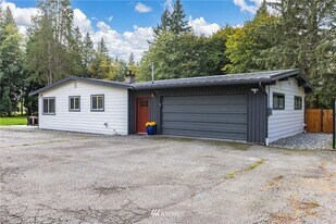 3451 Haynie Rd in Blaine, WA - Building Photo