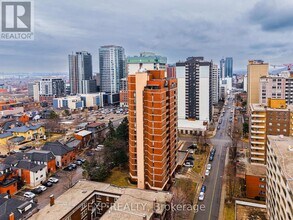 222 Jackson St W in Hamilton, ON - Building Photo - Building Photo