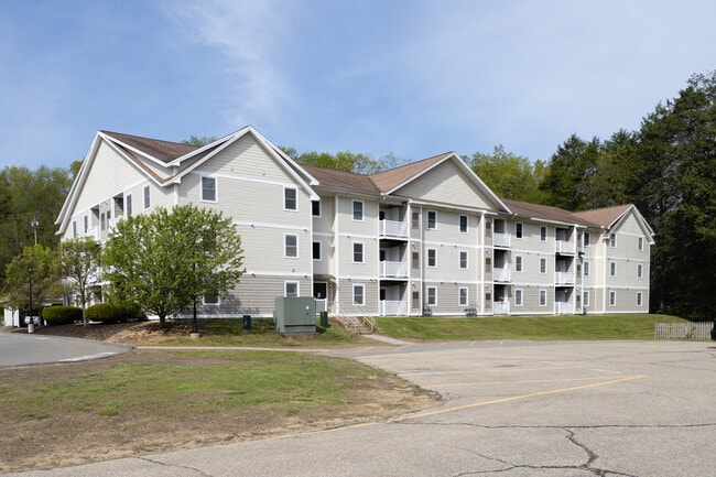 Cherry Hill Apartments in Newmarket, NH - Building Photo - Building Photo