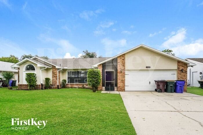 1105 Craig Ct in St. Cloud, FL - Building Photo