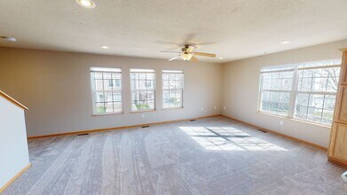 3160 SW Arlan Ln in Ankeny, IA - Building Photo - Building Photo