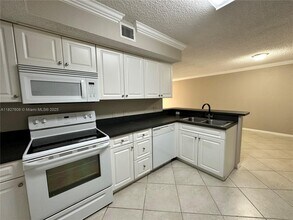 165 NW 96th Terrace in Pembroke Pines, FL - Building Photo - Building Photo