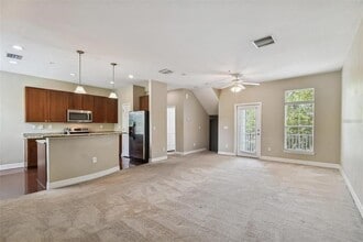 4503 Bay Spring Ct in Tampa, FL - Building Photo - Building Photo