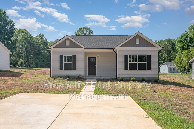 property at 605 Queens Rd