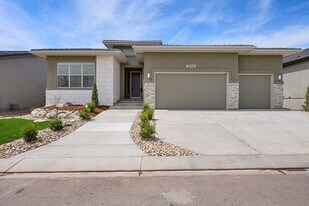 3354 Crst Holw Vw in Colorado Springs, CO - Building Photo
