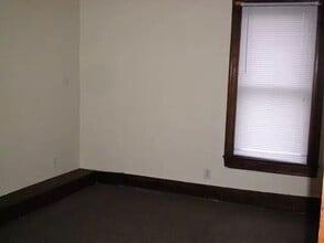 502 S Walnut Ave in Freeport, IL - Building Photo - Building Photo