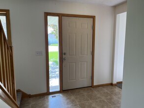 9141 Leaf Cir in Monticello, MN - Building Photo - Building Photo